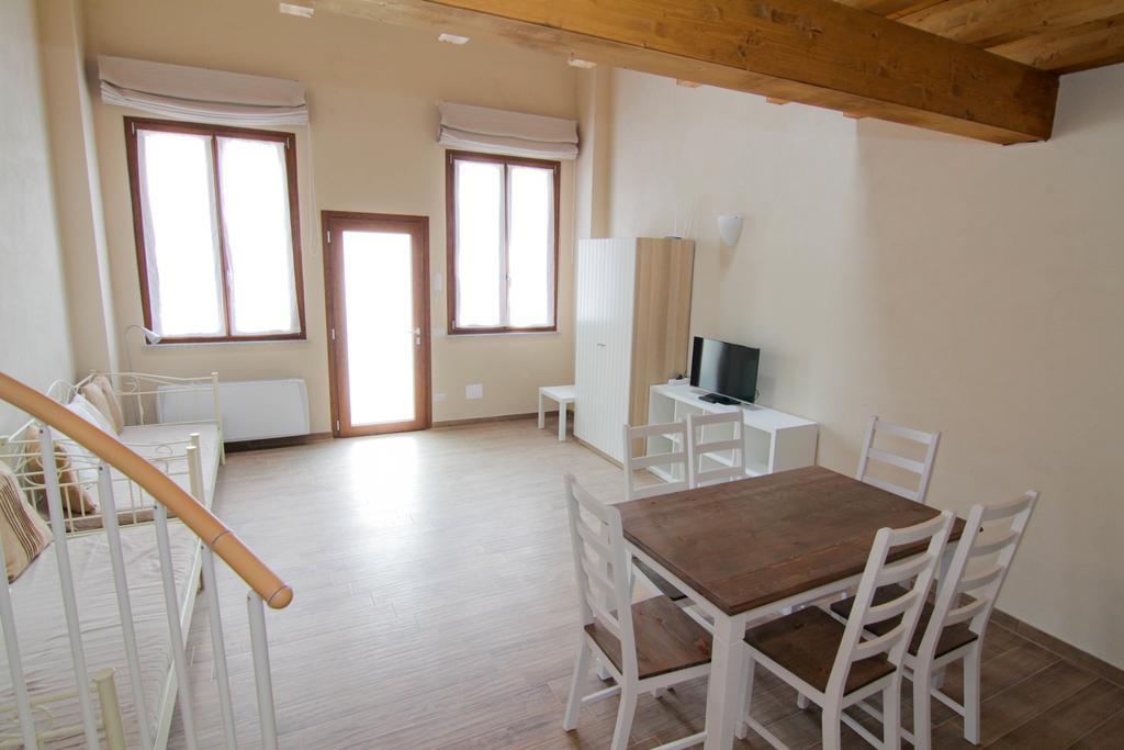 Agriturismo Cascina Della Fontana Lodi Pokoj fotografie
